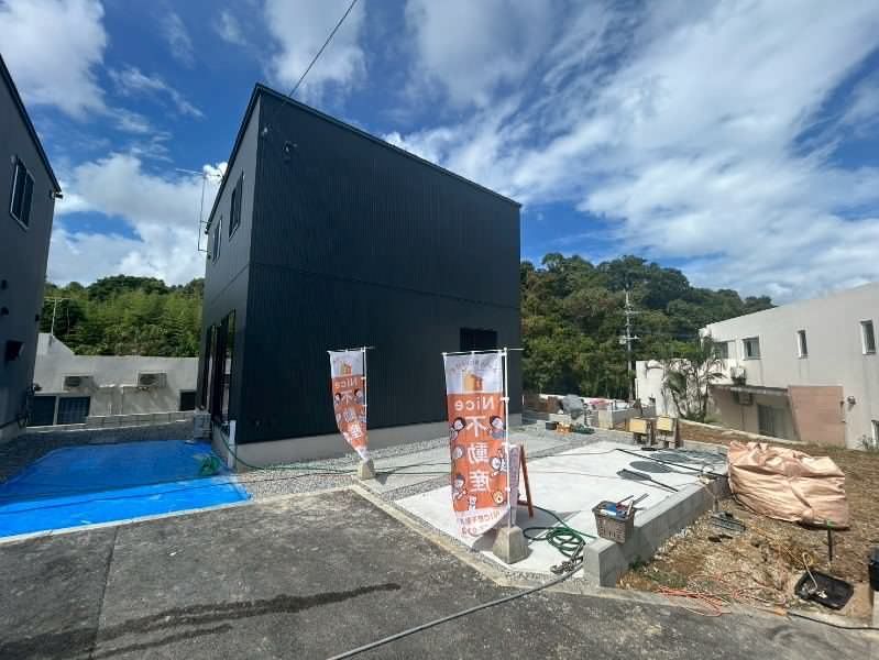 New 4LDK House for Sale in Noborikawa, Okinawa City - Thumbnail 2