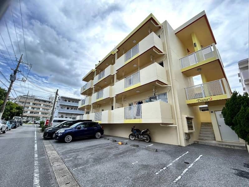 1K Apartment for Rent in Oyama, Ginowan, Okinawa - Thumbnail 3
