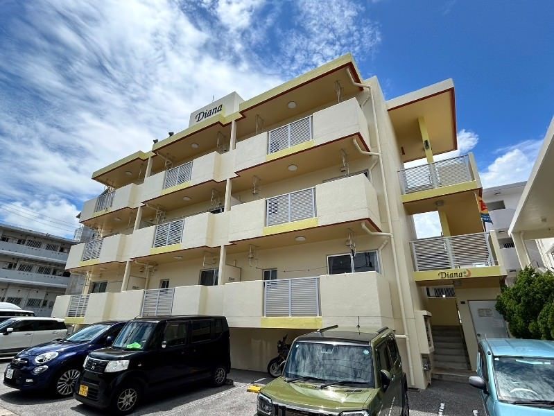 1K Apartment for Rent in Oyama, Ginowan, Okinawa - Image 1