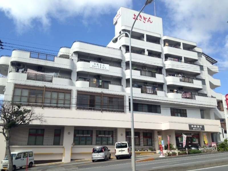 3LDK Apartment for Rent in Shikina, Naha, Okinawa - Image 1