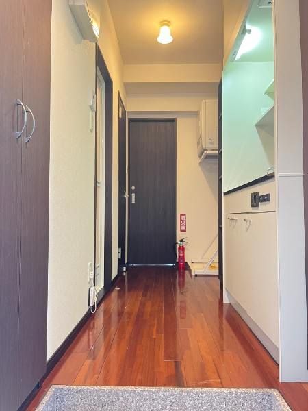 Castle Light 1K Apartment for Rent in Okinawa City - Thumbnail 2