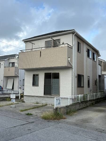 2017-Built 3LDK Wooden House with 2 Car Parks in Nishihara, Okinawa - Thumbnail 2