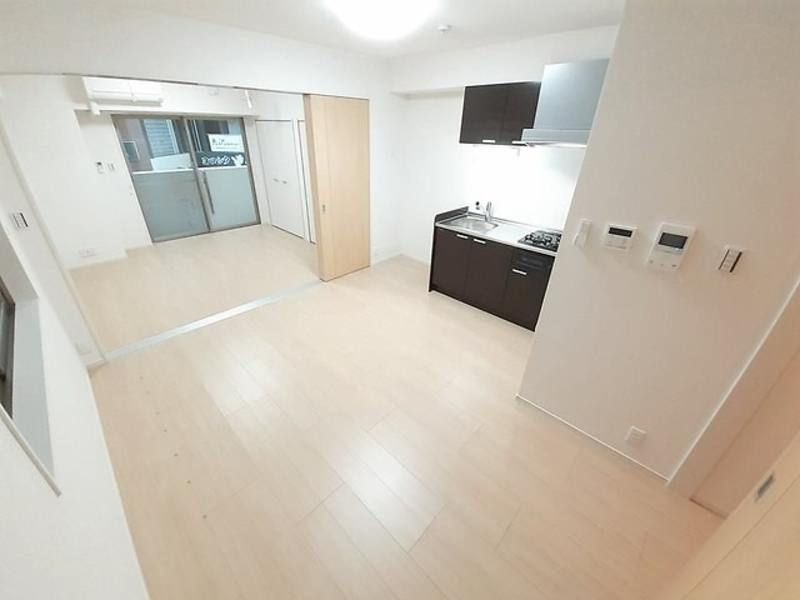 Modern 1DK Apartment for Rent in Naha City, Okinawa - Thumbnail 3