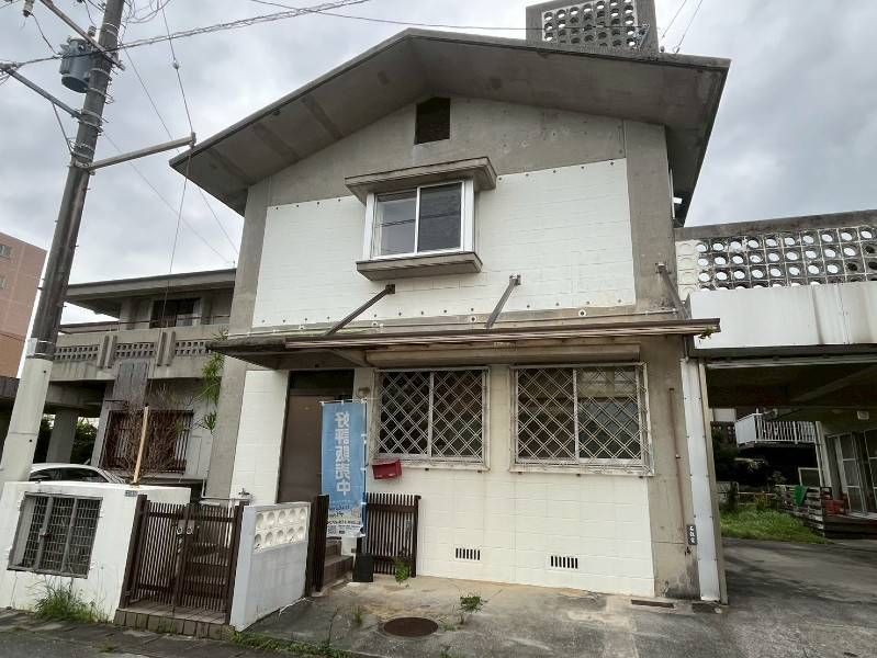 Two-Household Home for Sale in Okinawa City Mihara - Thumbnail 3