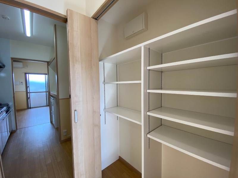 2022-Built 1K Apartment for Rent in Urasoe, Okinawa - Thumbnail 3