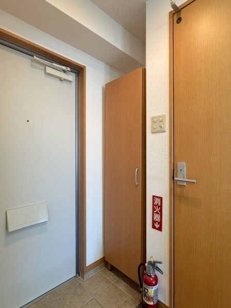1K Apartment for Rent in Naha Wakasa, Okinawa - 50,000 Yen - Thumbnail 2