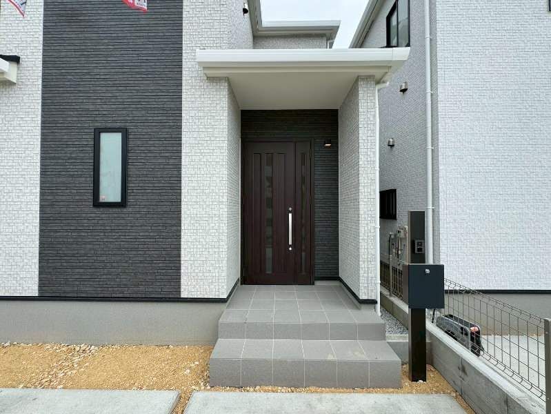 New 4LDK House in Itoman Okinawa with 3 Parking Spaces - Image 1