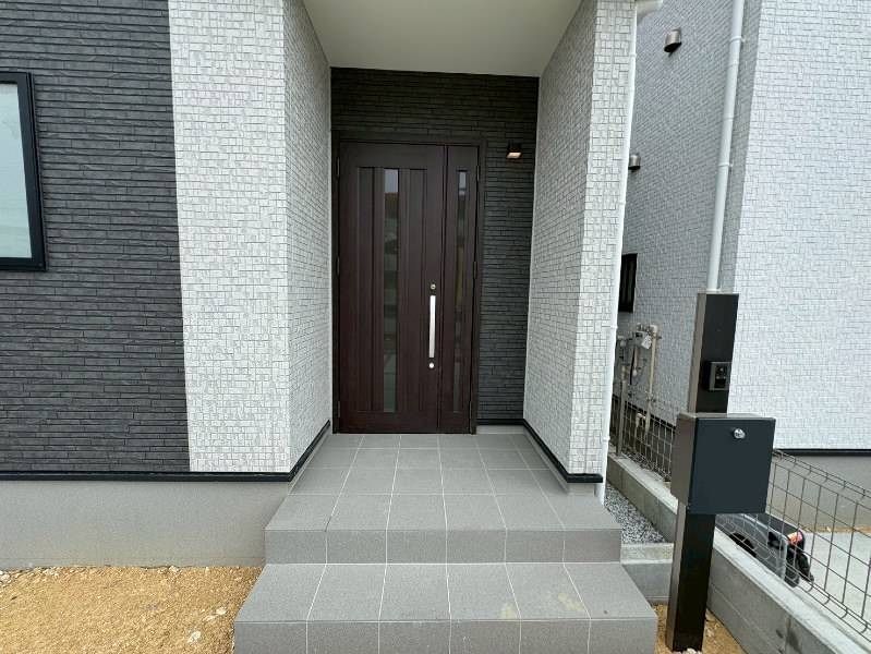 New 4LDK House in Itoman Okinawa with 3 Parking Spaces - Thumbnail 2