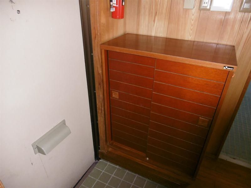 Co-op Isa 2LDK Apartment for Rent in Okinawa City - Thumbnail 4