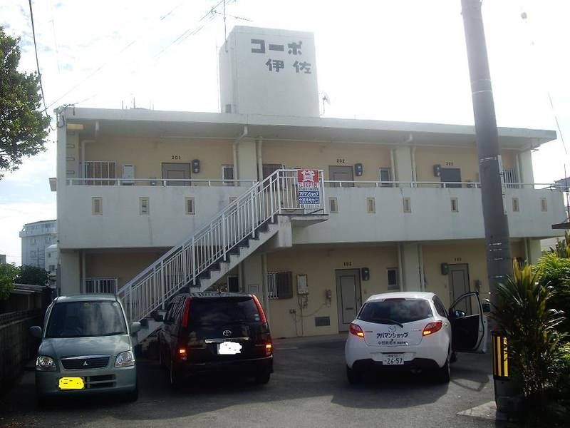 Co-op Isa 2LDK Apartment for Rent in Okinawa City - Thumbnail 2