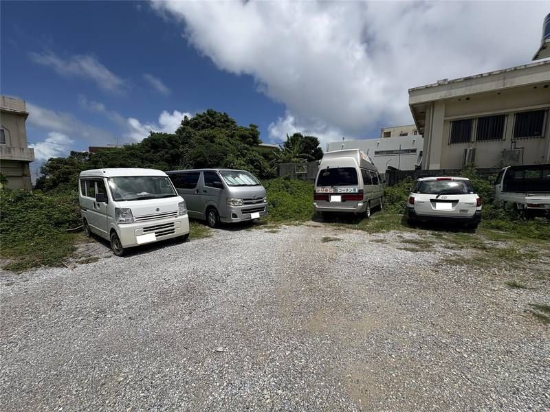 Light Vehicle Parking Space for Rent in Kiyan, Uruma City - Thumbnail 2