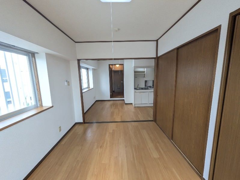 Central Heim II 1DK Apartment for Rent in Naha, Okinawa - Thumbnail 3