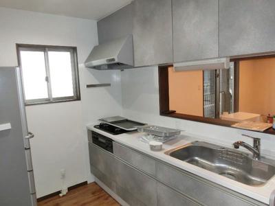 Spacious 3LDK House in Kin Town, Perfect for Military Rental — Image 2, Kin, Okinawa