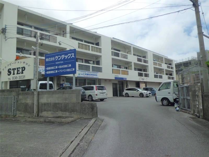 3DK Apartment for Rent in Uema, Naha City, Okinawa - Thumbnail 2