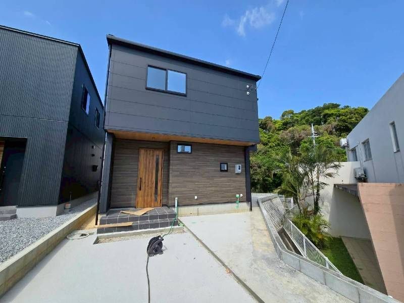 Okinawa City Single-Family Home for Sale - Thumbnail 2