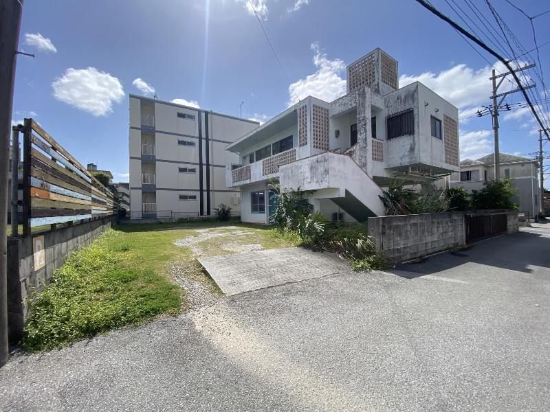 4LDK Shop-Residence Hybrid for Sale in Nago, Okinawa - Thumbnail 3
