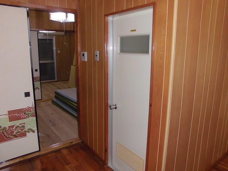 2K Apartment for Rent in Urasoe City, Okinawa - 30m² - Thumbnail 3