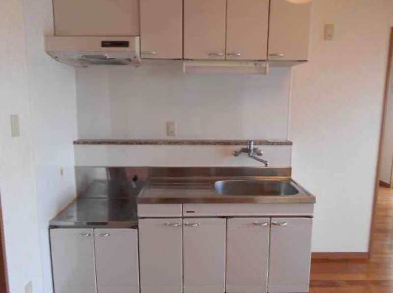 3DK Apartment for Rent in Naha City, Okinawa - Park Side Court - Thumbnail 3