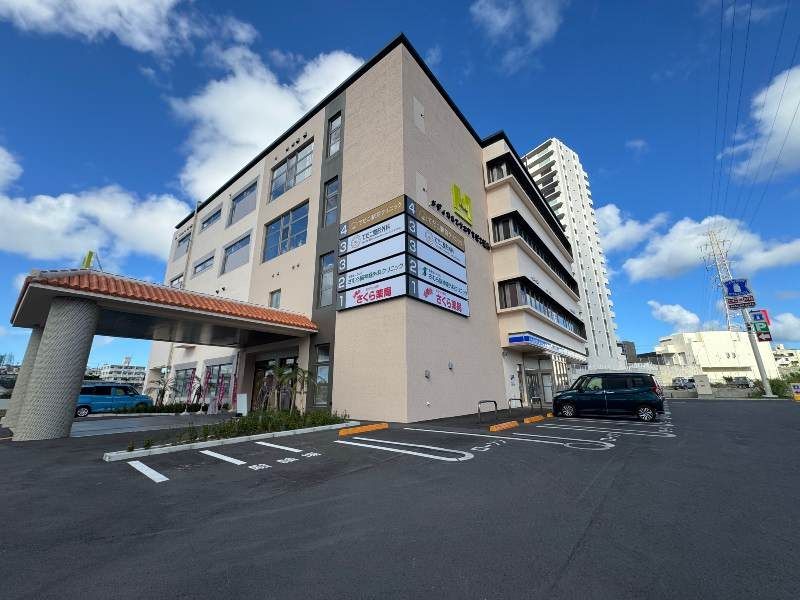 Le Grandi Tedako Urazaki Tower 2LDK Apartment for Rent in Urasoe - Thumbnail 2