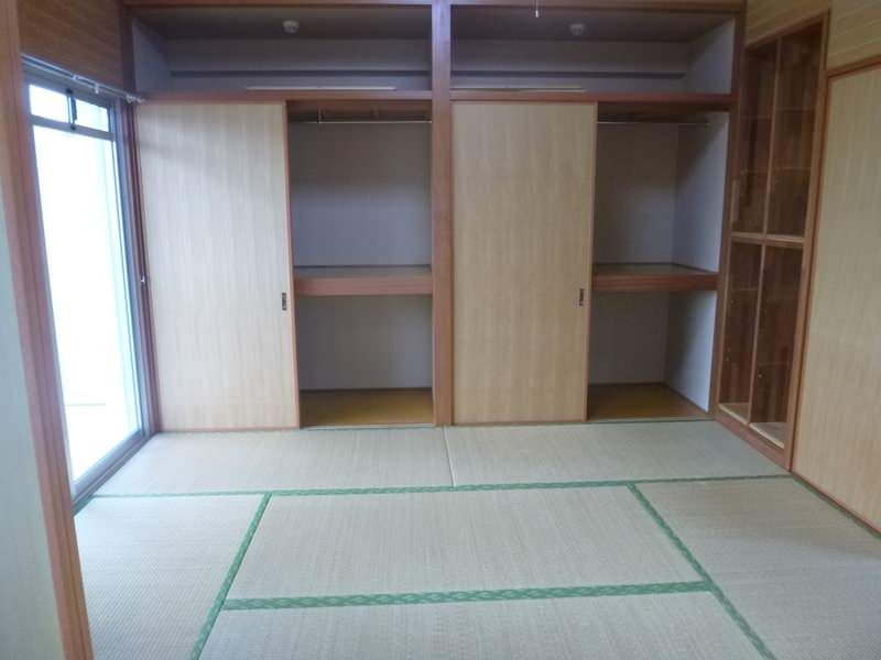 3DK Apartment for Rent in Tomigusuku City Okinawa - Thumbnail 3