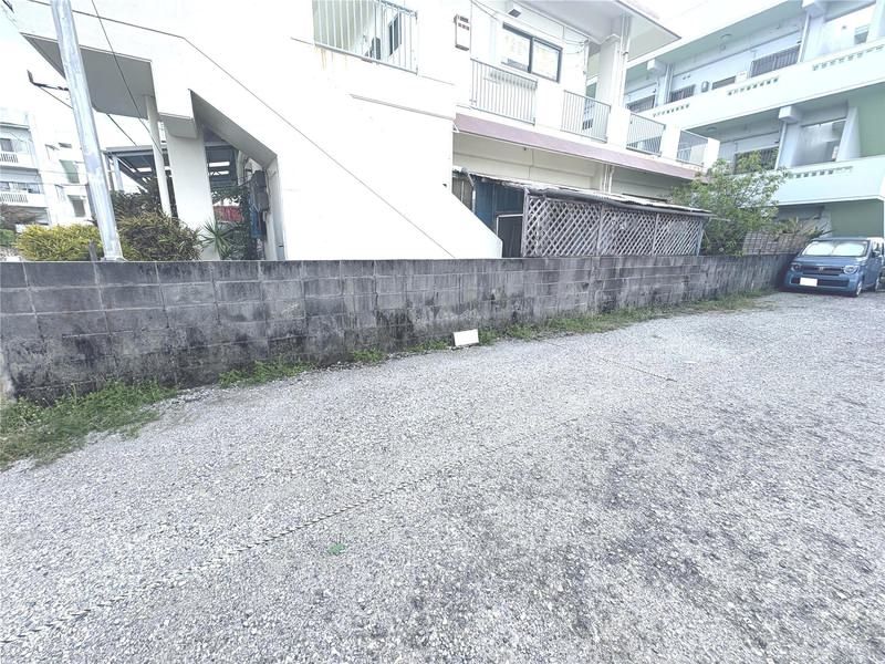 Monthly Parking Space Rental in Uruma City, Okinawa - Thumbnail 4