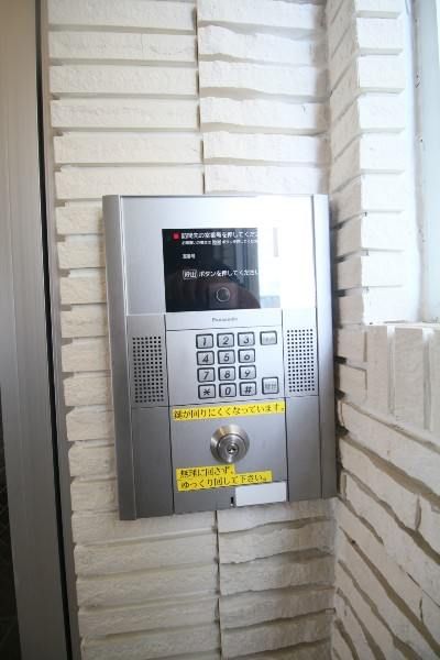 Ocean Terrace II 1R Apartment for Rent in Chatan, Okinawa - Thumbnail 3