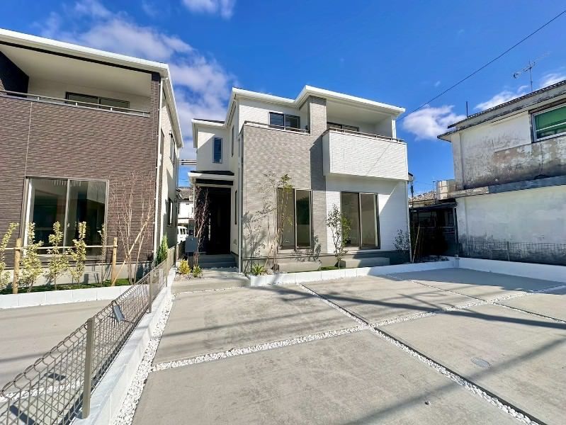 New 4LDK House for Sale in Okinawa City, Chibana - Thumbnail 2
