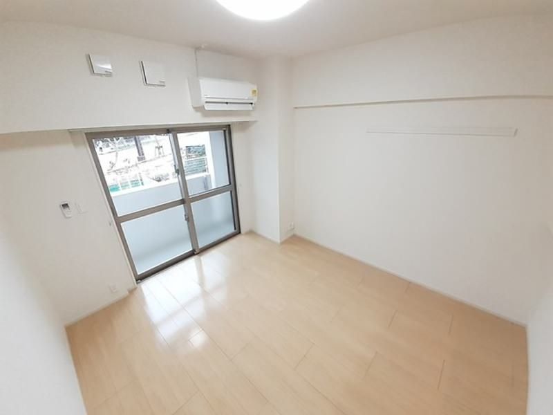 1R Apartment for Rent in Naha, Okinawa - 68,000 Yen - Thumbnail 4