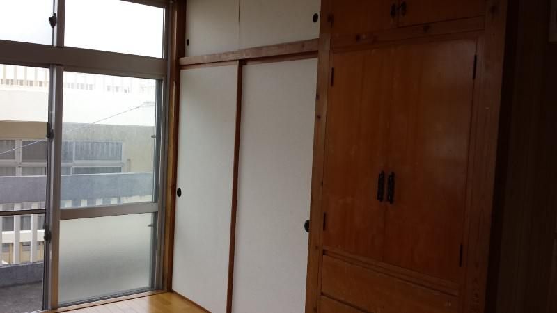 1K Apartment for Rent in Oyama, Ginowan, Okinawa - 36,500 Yen - Thumbnail 4