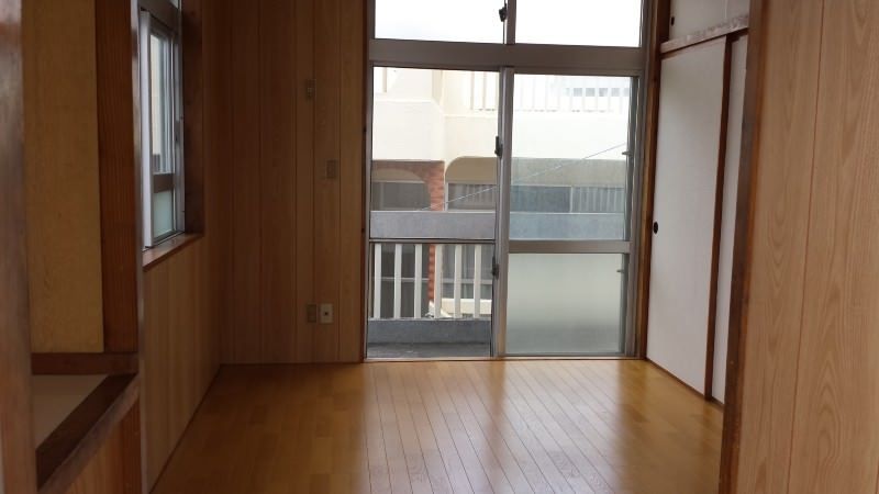 1K Apartment for Rent in Oyama, Ginowan, Okinawa - 36,500 Yen - Thumbnail 2