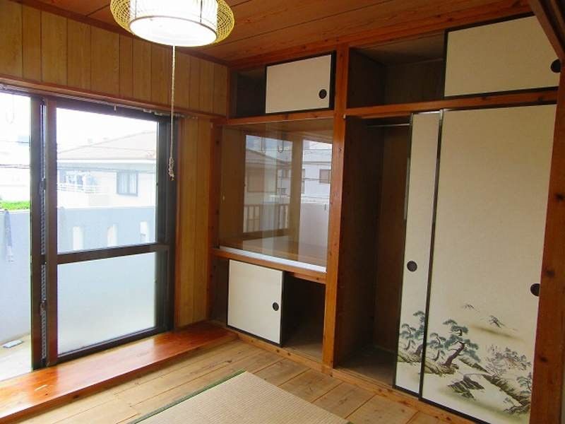 Renovated 3LDK Family Apartment for Rent in Okinawa City - Thumbnail 2