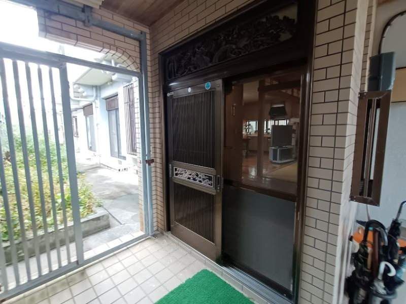 3LDK House with Rental Income in Ginowan, Okinawa - Thumbnail 4