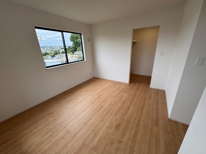 New 4LDK House with Garden for Sale in Okinawa City - Thumbnail 4