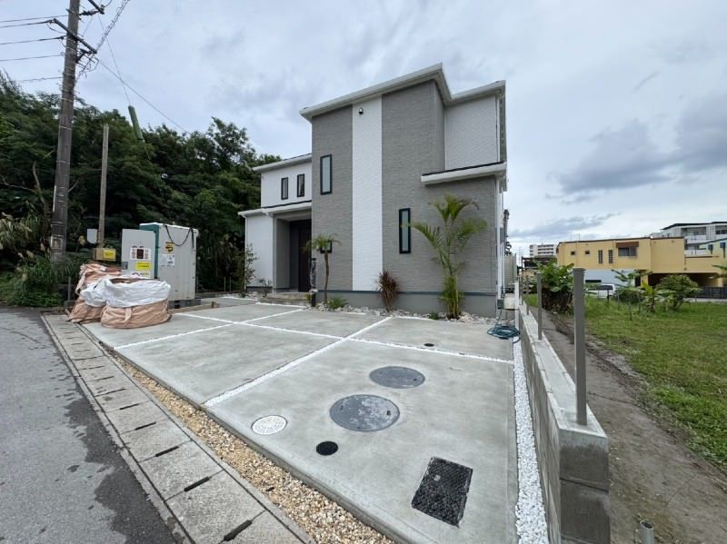 New 4LDK House with Garden for Sale in Okinawa City - Image 1