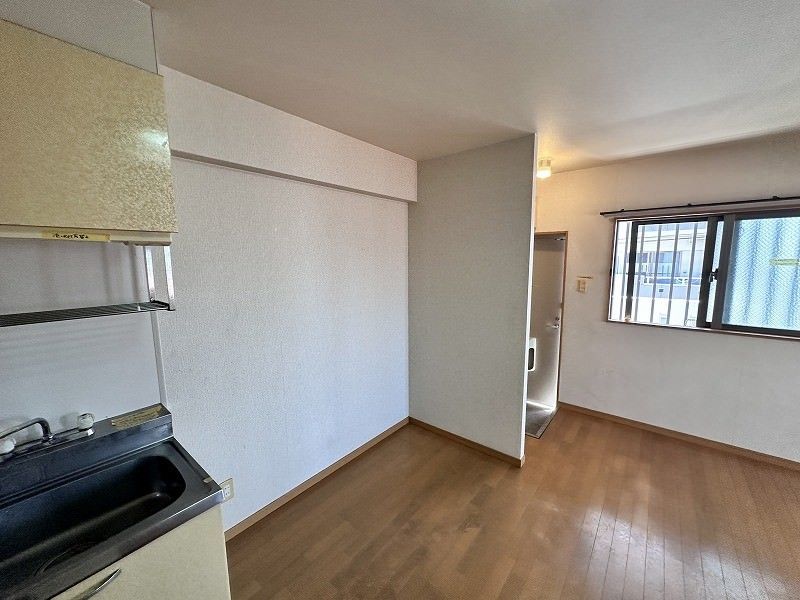 Oasis Tamashiro 2DK Apartment for Rent in Itoman, Okinawa - Thumbnail 4