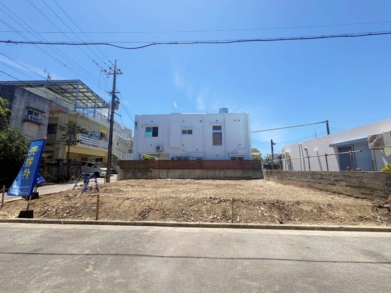 Land for Sale in Ginowan, Okinawa - 214 sqm Corner Lot - Thumbnail 2