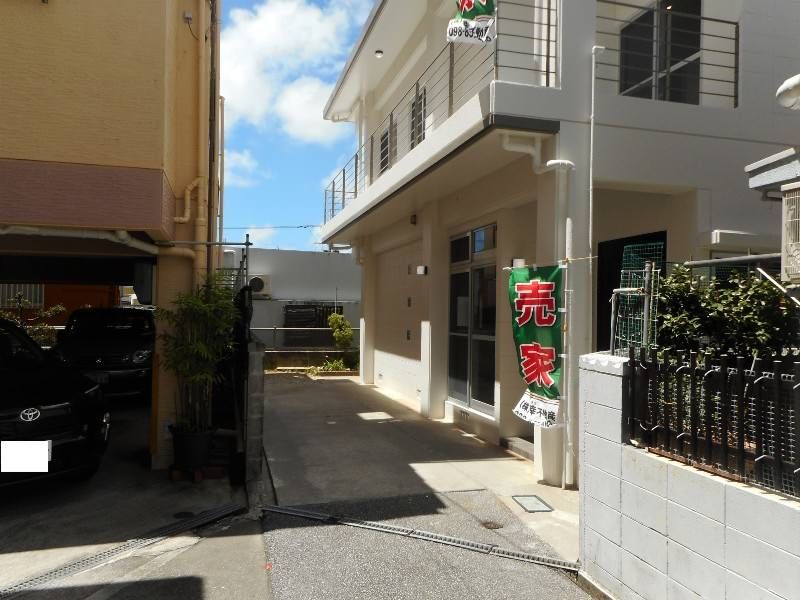 Renovated 3LDK Family Home in Naha's Uebaru District - Thumbnail 3