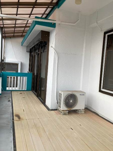 5LDK House for Rent with Garden in Uruma, Okinawa - Thumbnail 3