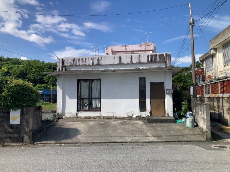 Detached House for Sale in Yakena, Uruma City, Okinawa - Thumbnail 3