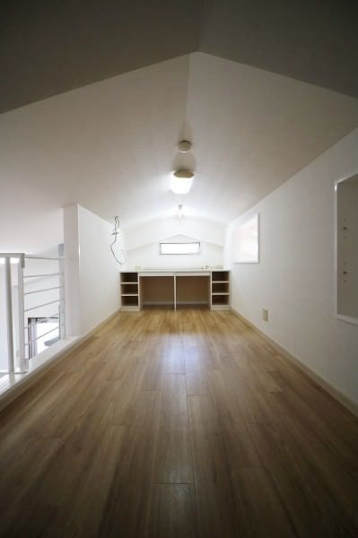 1LDK Resort-Style Apartment for Rent in Toyosaki, Tomigusuku - Thumbnail 3
