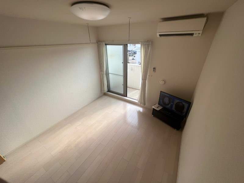 Modern 1K Apartment for Rent in Nishihara Town, Okinawa - Thumbnail 4