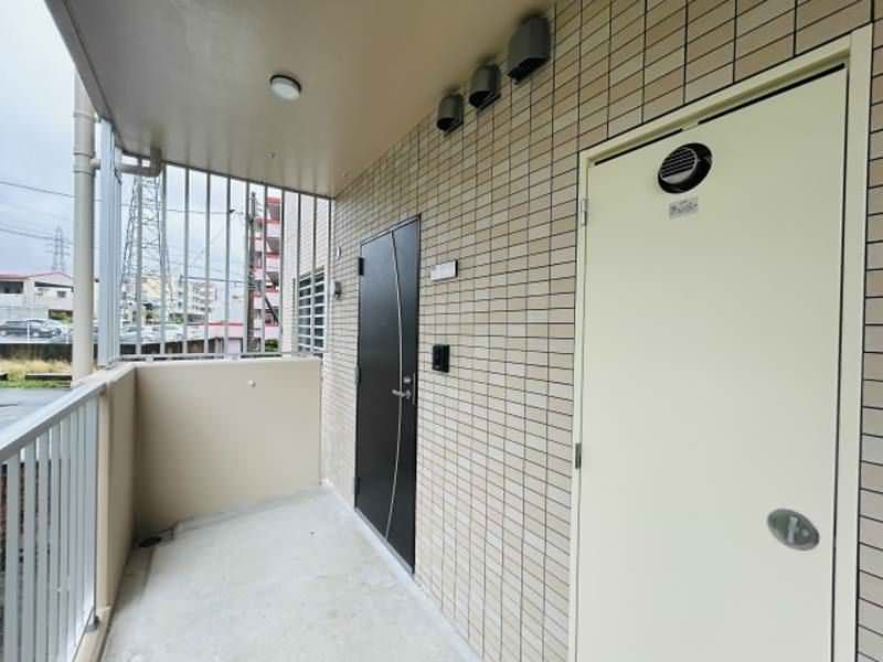 Scarlet: Modern 1LDK Apartment for Rent in Haebaru, Okinawa - Thumbnail 2
