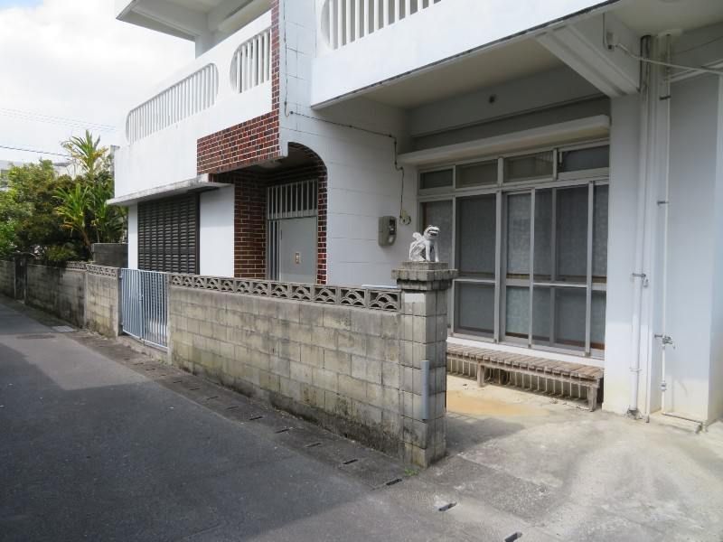 4DK Detached House for Sale in Awase, Okinawa City - Thumbnail 2