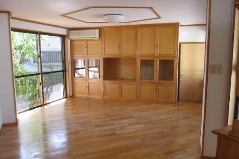 Ocean View 4LDK House for Sale in Uruma City, Okinawa - Thumbnail 3