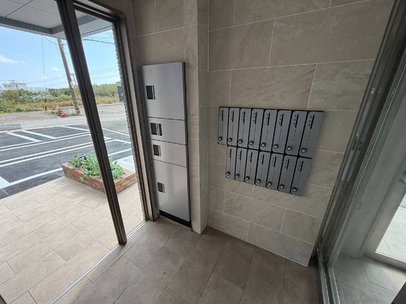 Ocean Takanza 1LDK Apartment for Rent in Miyakojima, Okinawa - Thumbnail 2