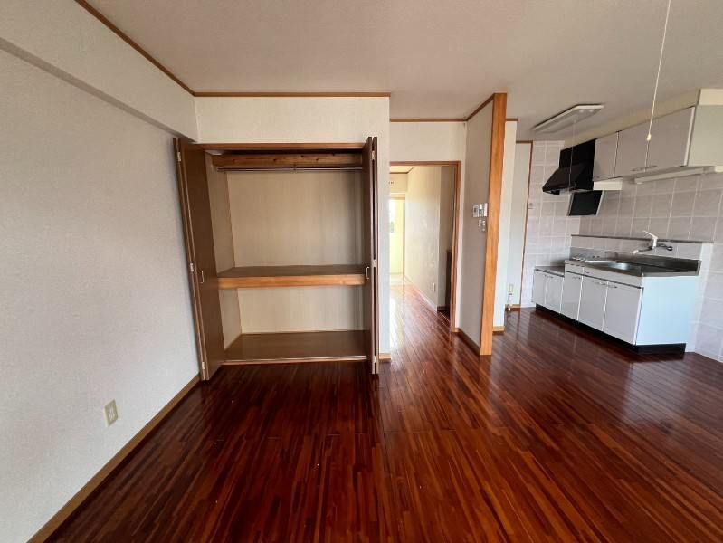 Chura Court 1R Apartment for Rent in Urasoe, Okinawa - Thumbnail 4