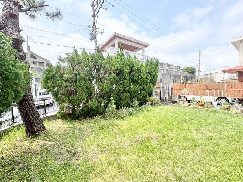 4LDK House for Rent with Garden in Yonabaru, Okinawa - Thumbnail 3