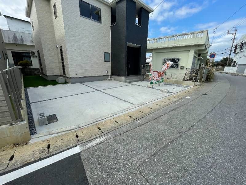 Land for Sale with Building Condition in Uruma City, Okinawa - Thumbnail 3