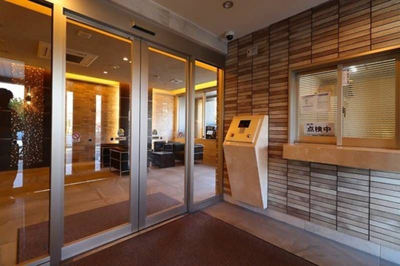 Modern 2LDK Apartment in Naha's Makishi Near International Street - Thumbnail 3