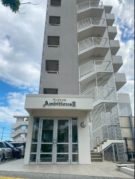 1LDK Ocean View Apartment for Rent in Yonabaru, Okinawa - Thumbnail 2